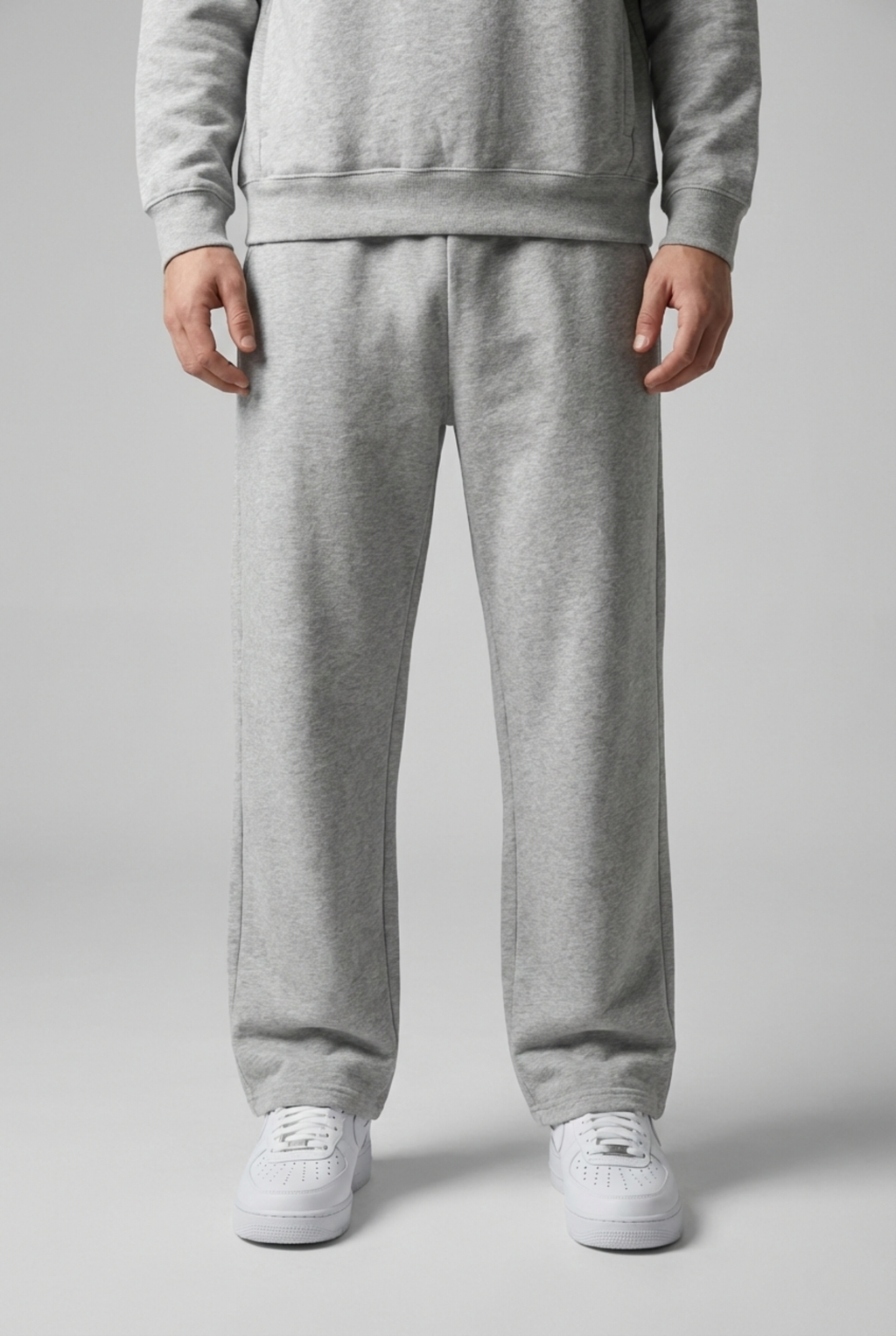 THE ESSENTIAL SWEATPANTS