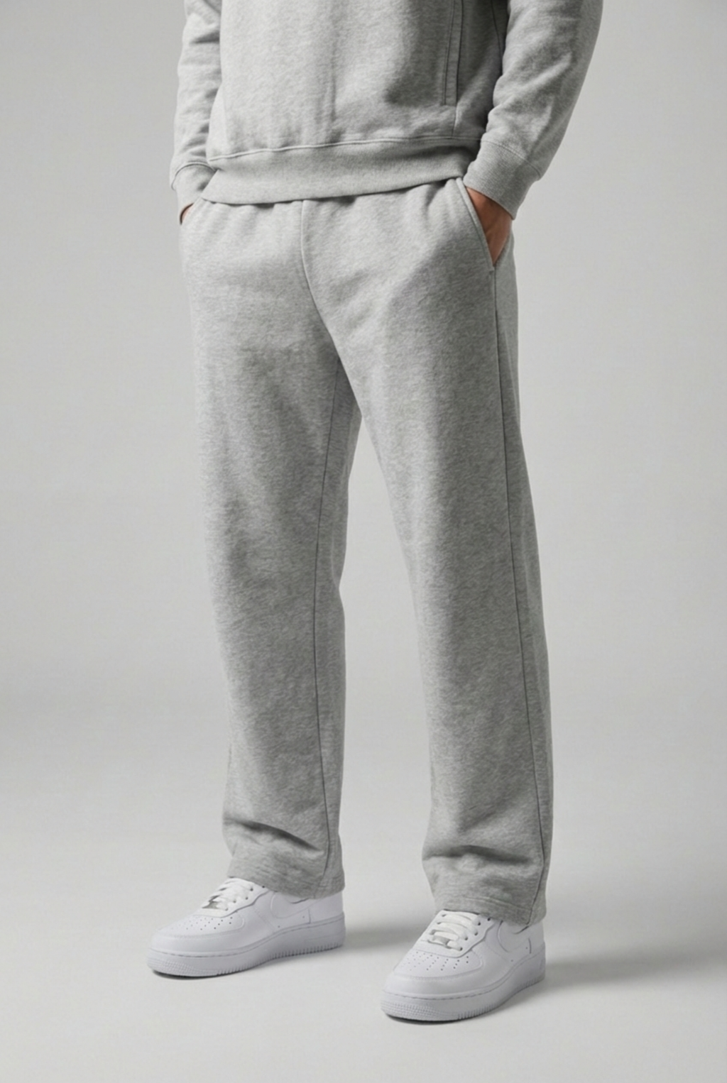 THE ESSENTIAL SWEATPANTS
